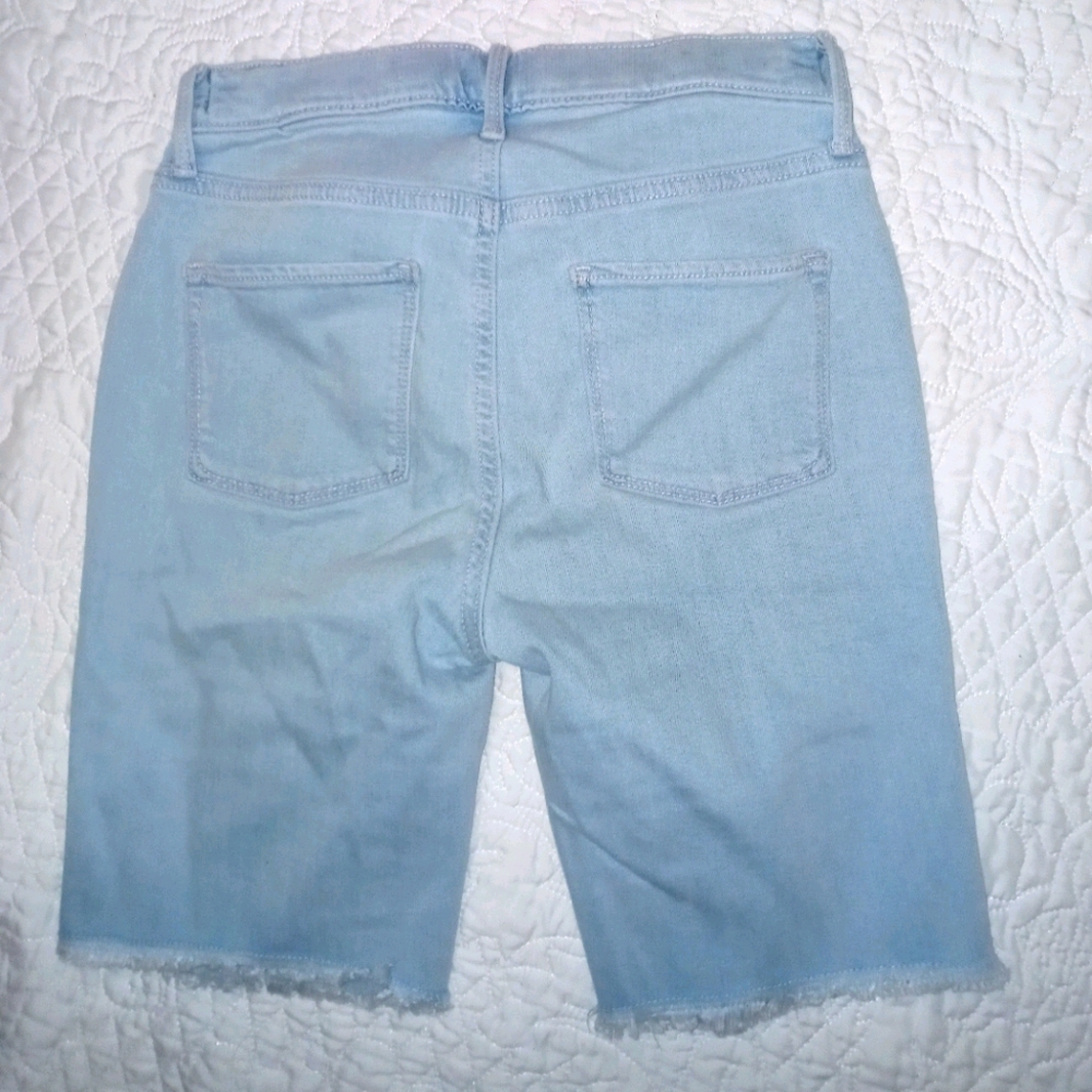OLD NAVY GIRL SIZE 14 DESTROYED DENIM SHORTS - Picture 2 of 6